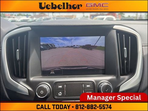 Used 2024 GMC Terrain SLT AWD/4WD image 24
