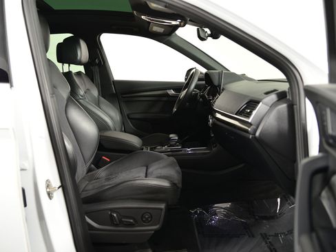 Used 2022 Audi SQ5 Premium Plus w/ Premium Plus Package image 22