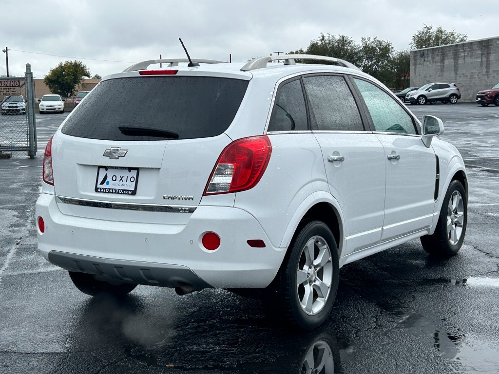 Used 2014 Chevrolet Captiva Sport LTZ FWD image 3