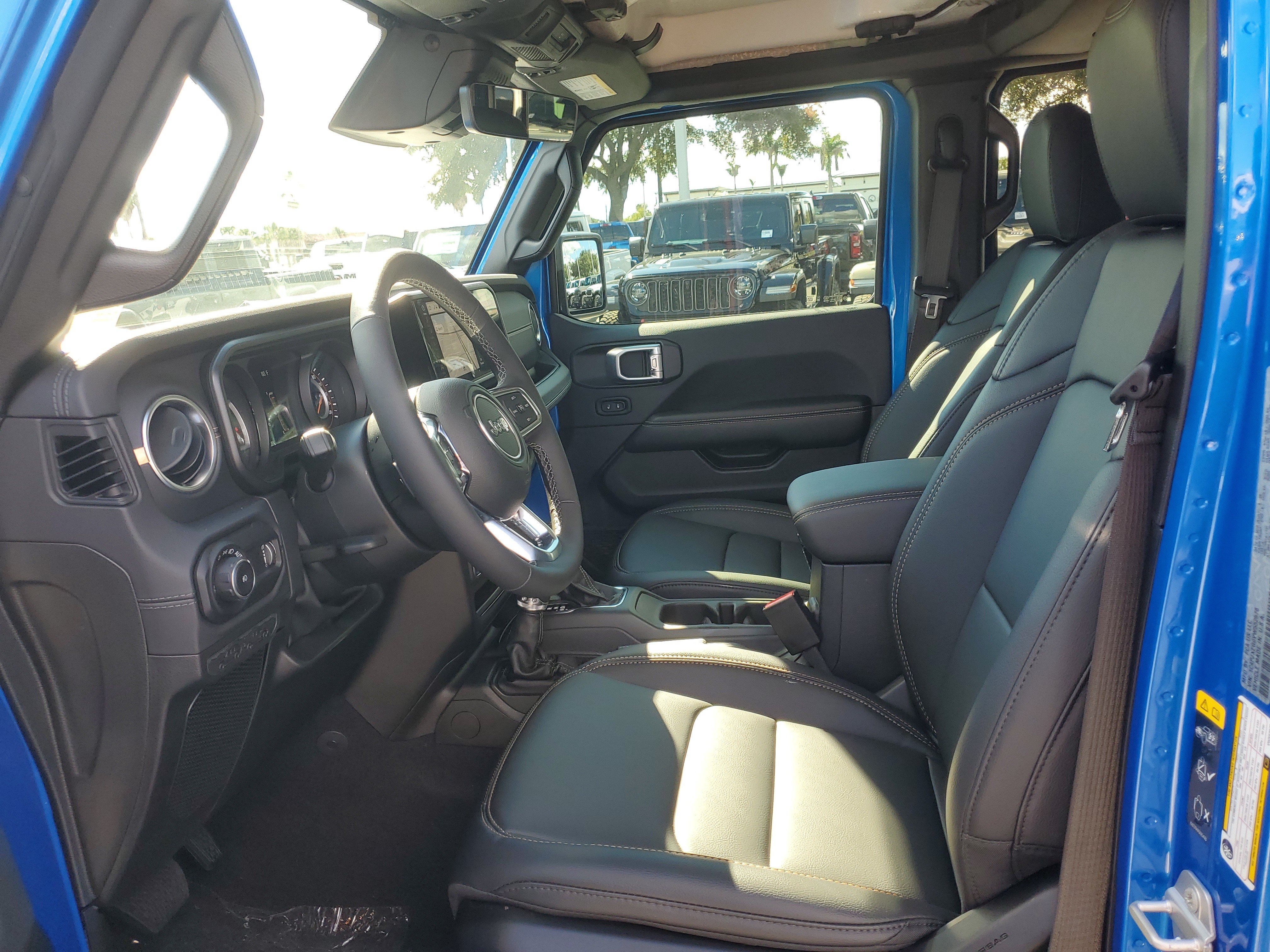 New 2027 Jeep Wrangler Unlimited Sahara AWD/4WD image 14