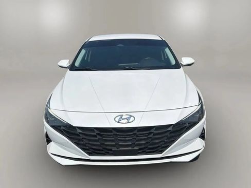 Used 2021 Hyundai Elantra SEL w/ Convenience Package FWD image 2