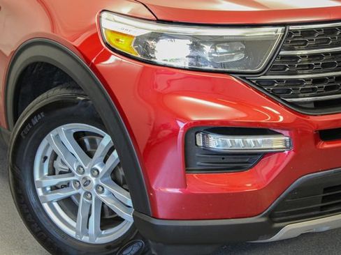 Used 2023 Ford Explorer XLT w/ Equipment Group 202A AWD/4WD image 2