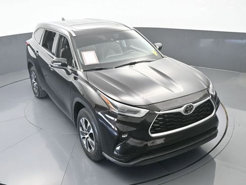 Used 2021 Toyota Highlander XLE image 53