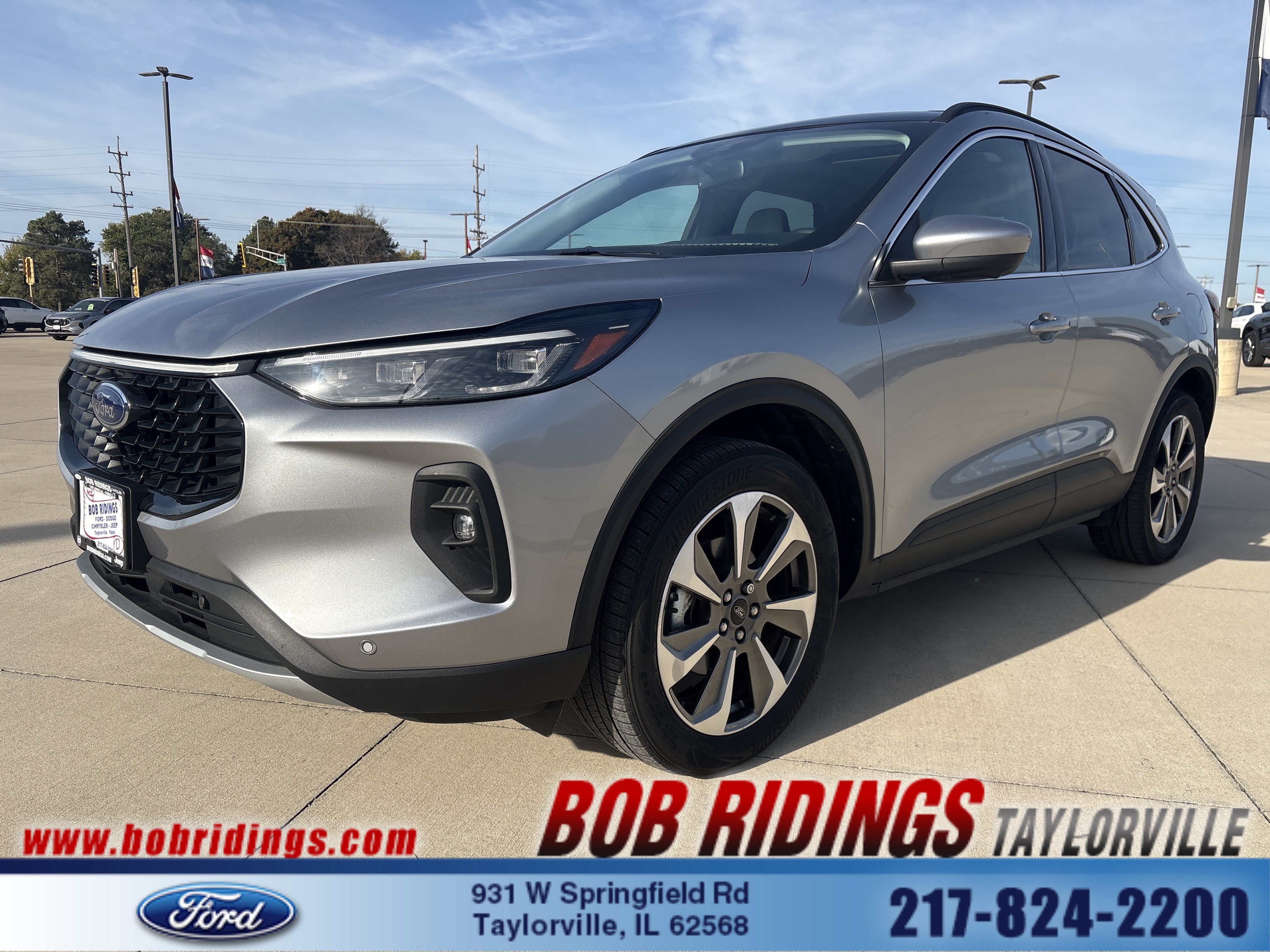 Used 2024 Ford Escape Platinum w/ Class II Trailer Tow Package AWD/4WD image 1