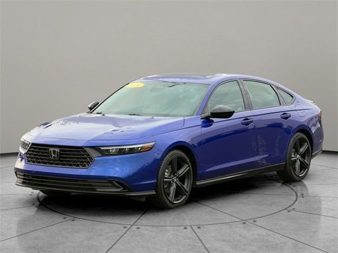 Used 2024 Honda Accord Sport image 2