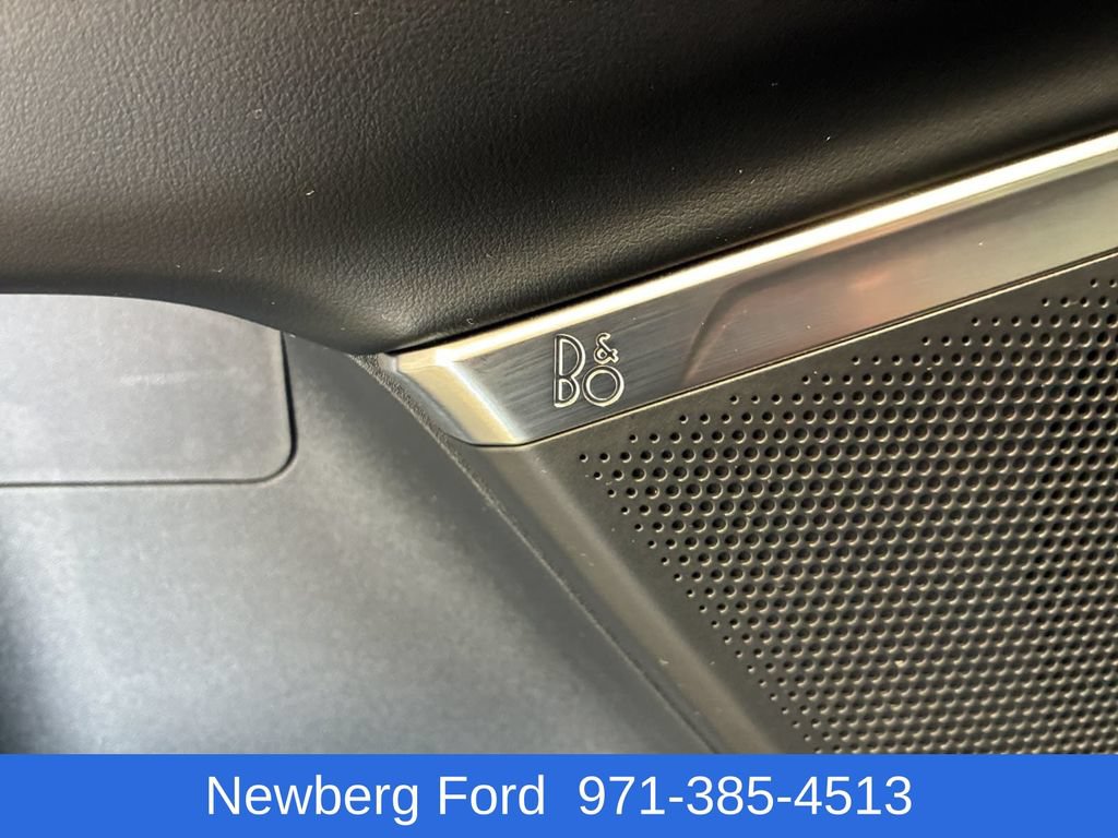 Used 2025 Ford Expedition Max Platinum w/ Stealth Performance Package AWD/4WD image 14