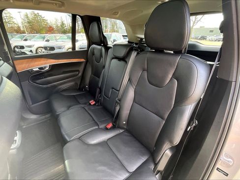 Certified 2024 Volvo XC90 B6 Plus w/ Protection Package Premier image 19