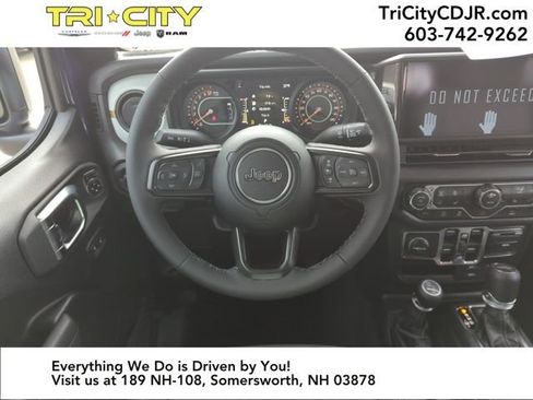 New 2026 Jeep Gladiator Sport image 13