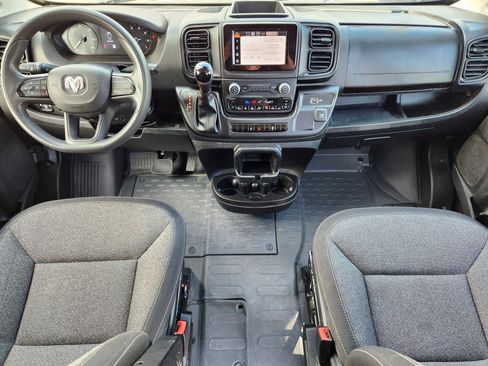 Used 2025 RAM ProMaster 2500 FWD image 21