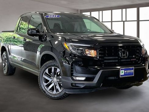 Used 2021 Honda Ridgeline Sport image 3