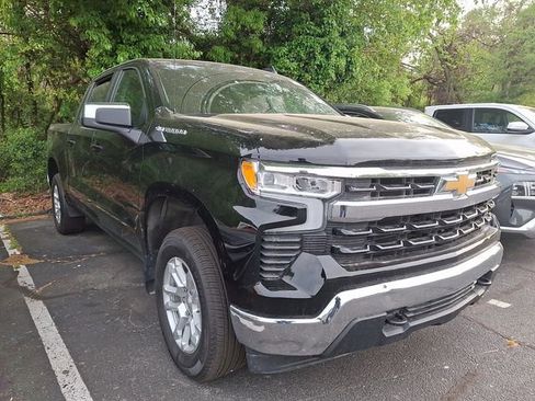 Used 2023 Chevrolet Silverado 1500 LT image 3
