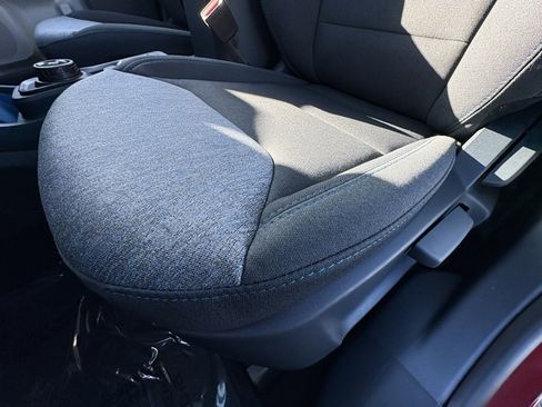 New 2025 Ford Maverick XLT image 40