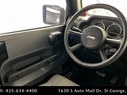 Used 2008 Jeep Wrangler Unlimited Rubicon w/ Dual Top Group AWD/4WD image 11