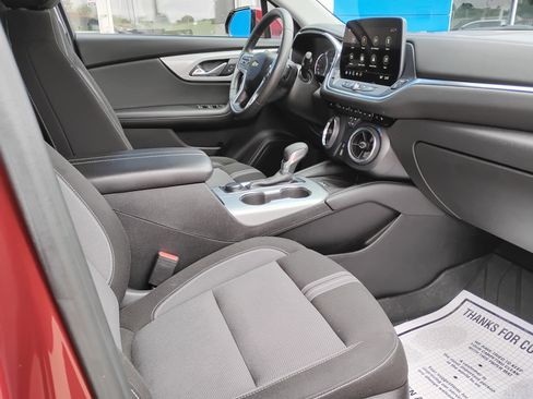Used 2024 Chevrolet Blazer LT w/ Convenience Package FWD image 12