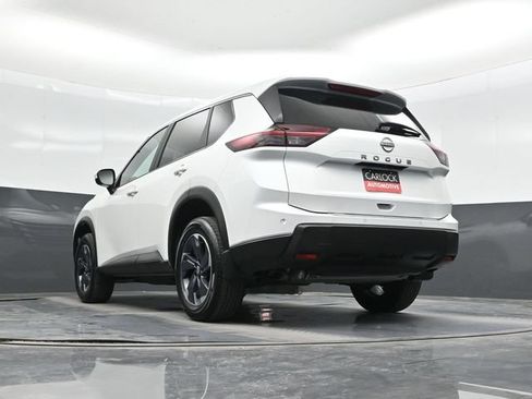 Used 2026 Nissan Rogue SV FWD image 57