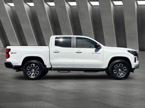 Used 2026 Chevrolet Colorado Z71 w/ Z71 Convenience Package 2 AWD/4WD image 3