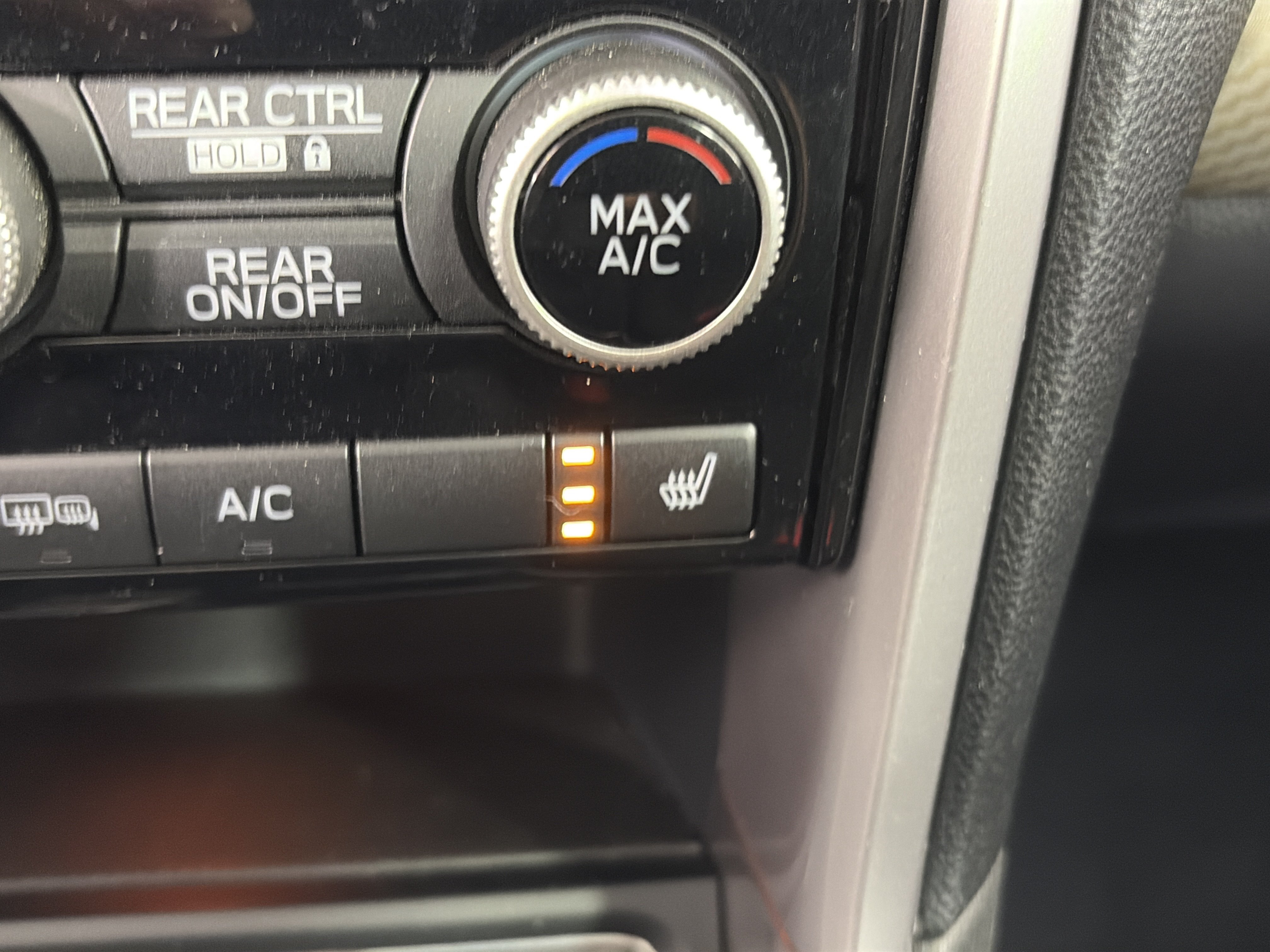 Used 2020 Subaru Ascent Premium w/ Sport Package AWD/4WD image 28