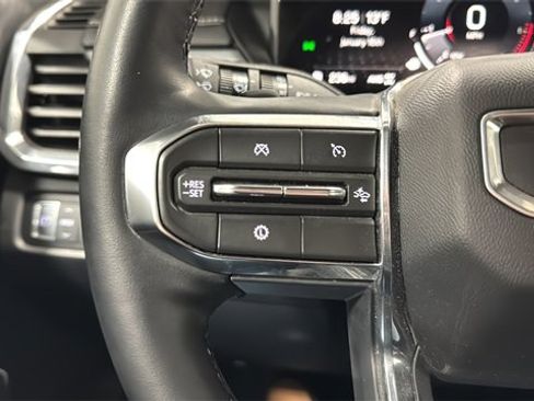 Used 2025 GMC Acadia Elevation image 19