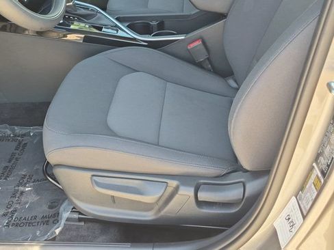 Used 2025 Kia Niro LX FWD image 14