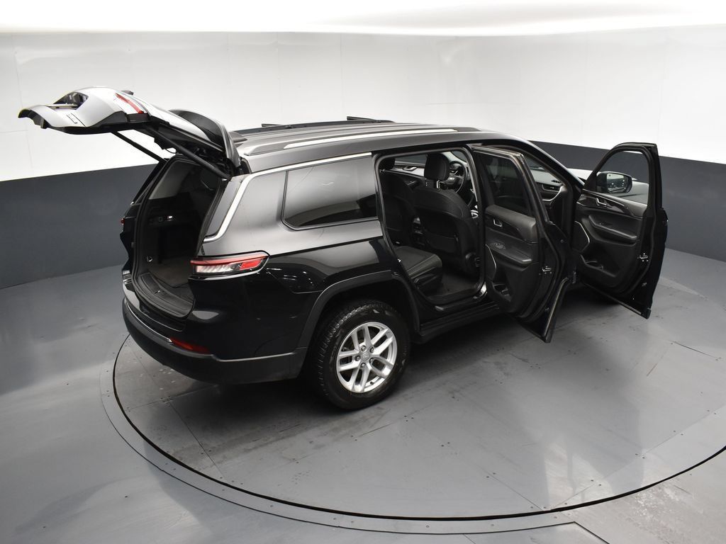 Used 2022 Jeep Grand Cherokee L Laredo w/ Luxury Tech Group I AWD/4WD image 30