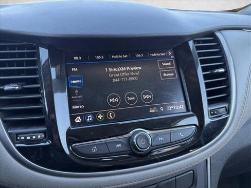 Used 2022 Chevrolet Trax LT w/ Premium Seat Package image 19