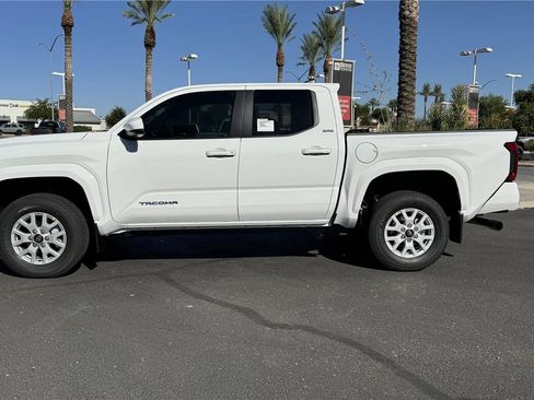 New 2025 Toyota Tacoma SR5 image 3