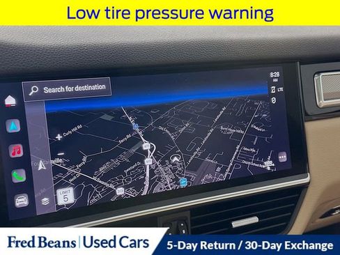 Used 2023 Porsche Cayenne Platinum Edition image 16