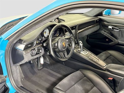 Used 2018 Porsche 911 GT3 w/ Sport Chrono Package RWD image 15