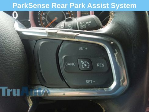 Used 2020 Jeep Wrangler Unlimited Sahara AWD/4WD image 28