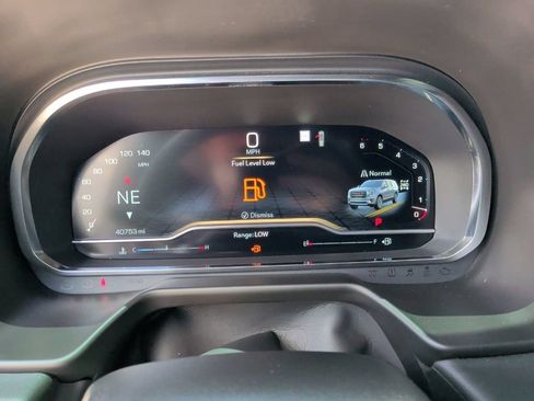 Used 2023 GMC Yukon AT4 w/ Technology Package AWD/4WD image 21
