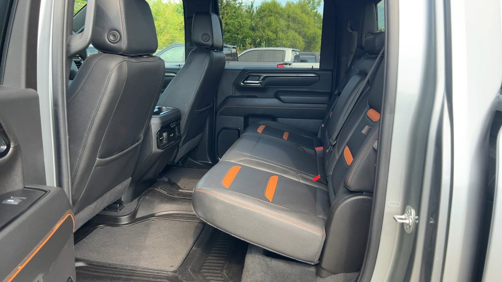 Used 2025 GMC Sierra 3500 AT4 w/ AT4 Premium Plus Package AWD/4WD image 8