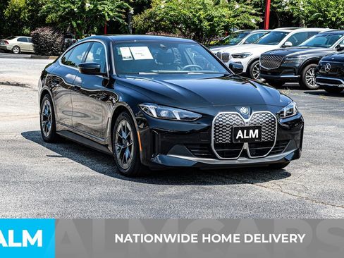 Used 2025 BMW i4 xDrive40i w/ Parking Assistance Package image 5