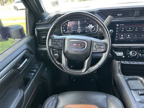 Used 2024 GMC Sierra 2500 AT4 w/ AT4 Premium Plus Package AWD/4WD image 14