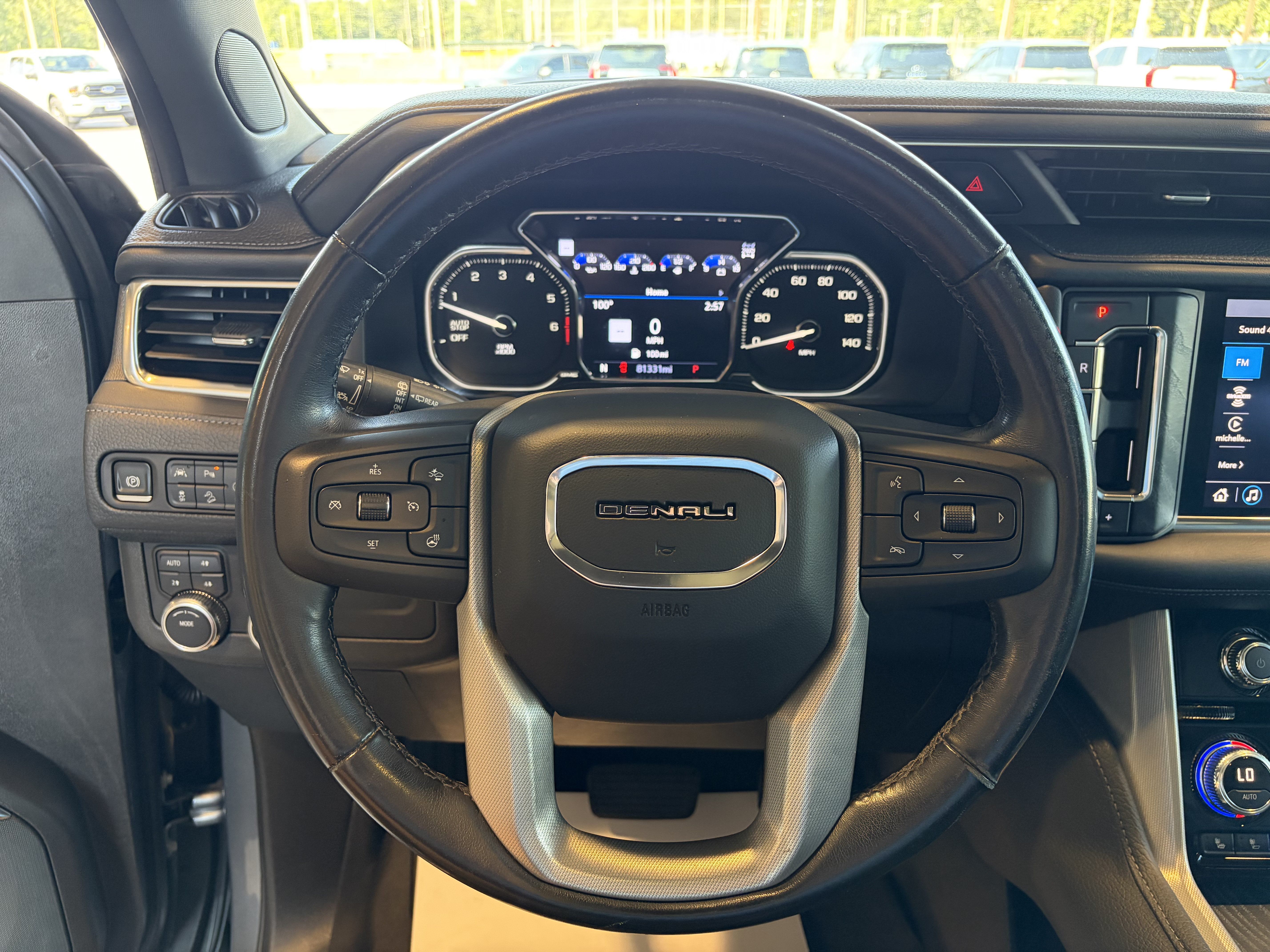 Used 2021 GMC Yukon Denali w/ Denali Premium Package AWD/4WD image 17
