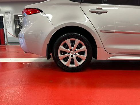 Used 2024 Toyota Corolla LE FWD image 30