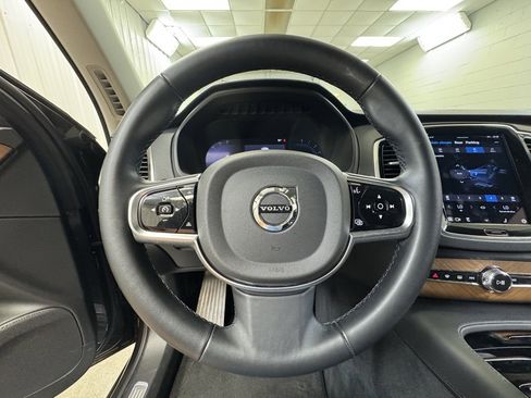 Used 2024 Volvo XC90 B5 Plus image 35