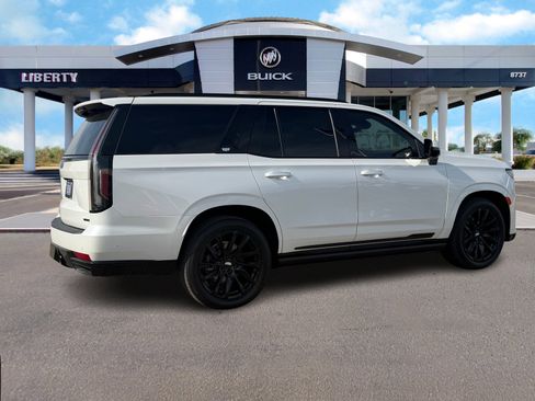 Used 2023 Cadillac Escalade Sport Platinum w/ LPO, ONYX Package image 4