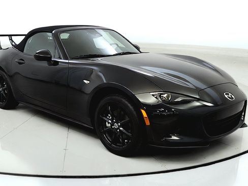 Used 2024 MAZDA MX-5 Miata Sport RWD image 1
