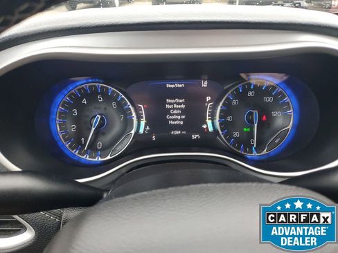 Used 2021 Chrysler Pacifica Touring w/ S Appearance Package image 36