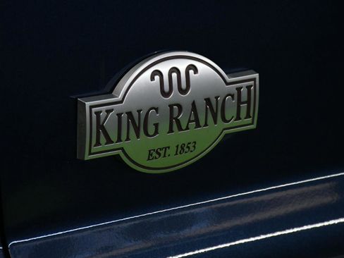 Used 2015 Ford F350 King Ranch w/ King Ranch w/Chrome Package AWD/4WD image 43