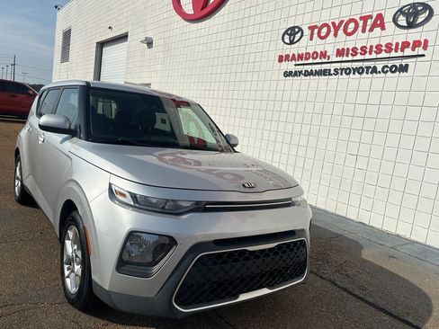 Used 2021 Kia Soul S image 3