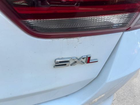 Used 2018 Kia Optima SX w/ Technology Package FWD image 8