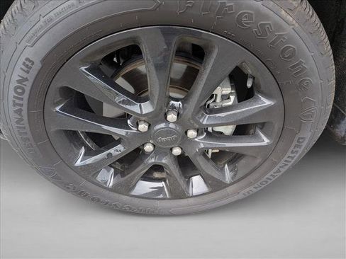 Used 2018 Jeep Grand Cherokee Altitude image 14