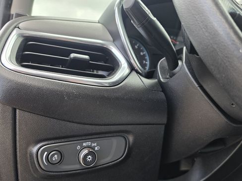 Used 2019 Chevrolet Equinox LS w/ LS Convenience Package image 13