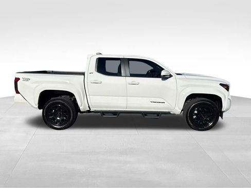 Used 2024 Toyota Tacoma TRD Sport image 8