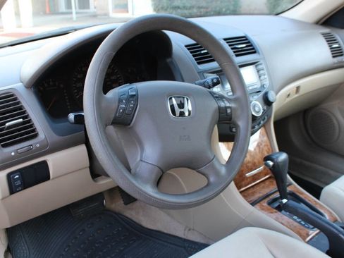 Used 2004 Honda Accord EX image 18