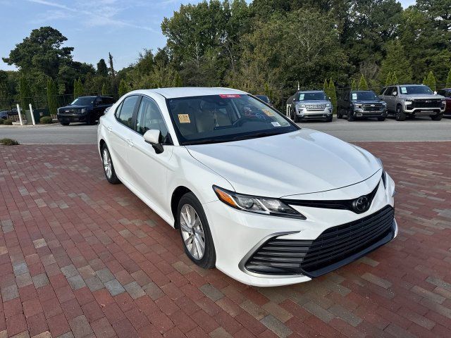 Used 2023 Toyota Camry LE FWD image 19