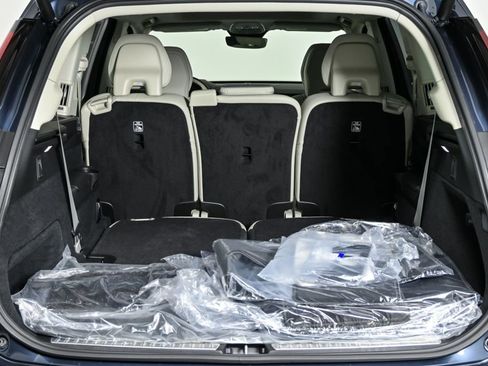 Used 2026 Volvo XC90 B6 Ultra w/ Protection Package AWD/4WD image 32