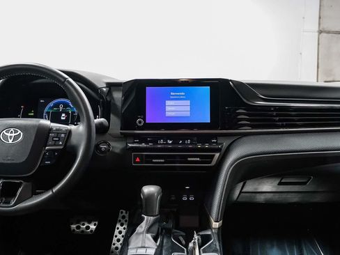 Certified 2025 Toyota Camry SE w/ Convenience Package FWD image 14