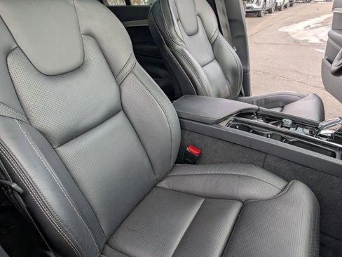 Used 2023 Volvo XC90 T8 Ultimate image 22